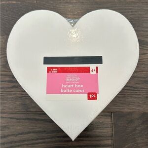 White Valentine Heart Box NEW